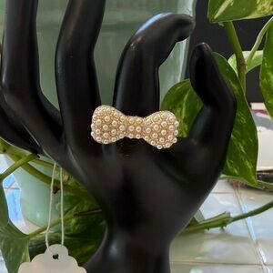 Source Unknown Pearl Bow Ring
